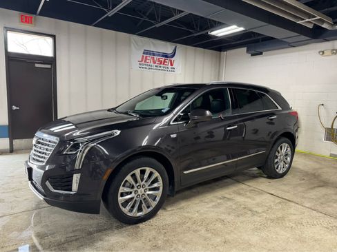 Used 2017 Cadillac XT5 Platinum AWD/4WD image 1