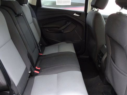 Used 2017 Ford Escape SE image 13