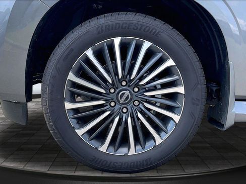 Certified 2025 Nissan Armada Platinum Reserve AWD/4WD image 9