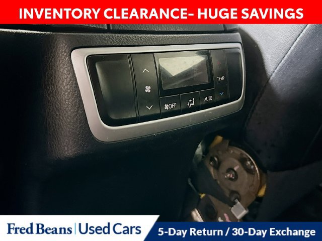Used 2017 Toyota Highlander XLE AWD/4WD image 33
