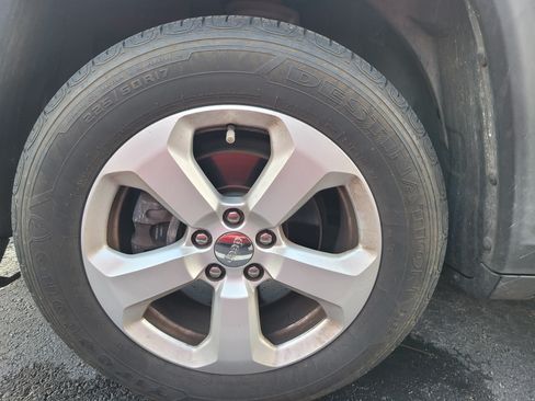 Used 2018 Jeep Compass Latitude w/ Popular Equipment Group FWD image 8