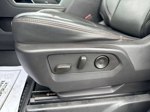 Used 2024 GMC Sierra 2500 AT4 w/ AT4 Premium Plus Package AWD/4WD image 12