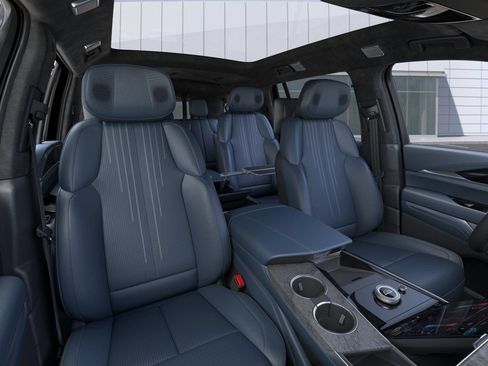 New 2026 Cadillac Escalade IQL Sport 2 AWD/4WD image 16