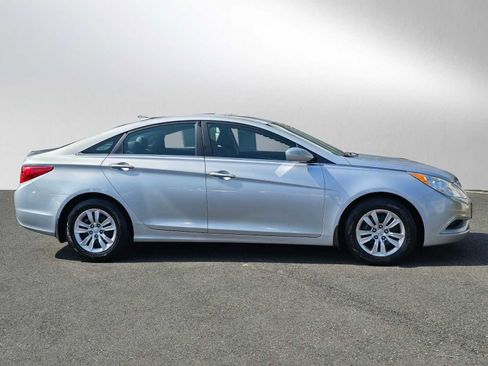 Used 2012 Hyundai Sonata GLS image 2