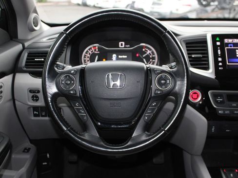 Used 2016 Honda Pilot Touring image 36