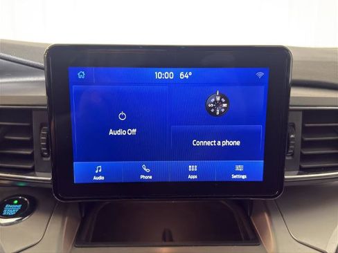 Certified 2020 Ford Explorer XLT w/ Equipment Group 202A image 4