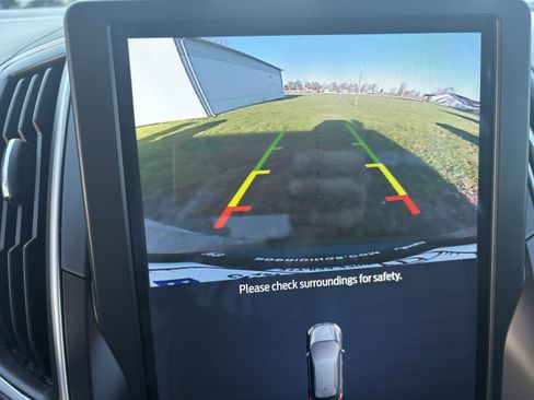 Used 2024 Ford Edge SEL w/ Convenience Package image 13