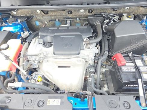 Used 2018 Toyota RAV4 LE image 29