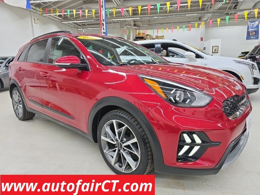 Used 2022 Kia Niro Touring Special Edition FWD image 1