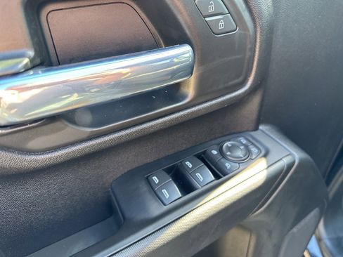 Used 2024 Chevrolet Silverado 2500 Custom w/ Custom Value Package image 9