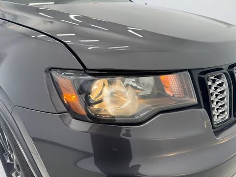 Used 2019 Jeep Grand Cherokee Altitude RWD image 34