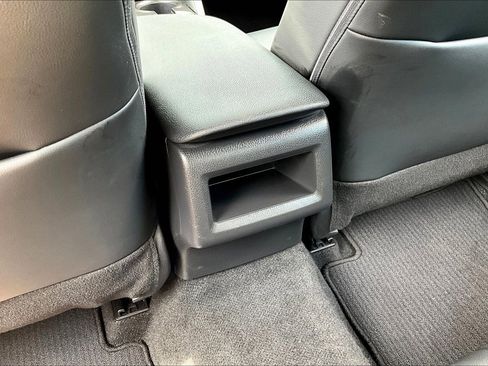 Used 2023 Toyota Camry SE image 24