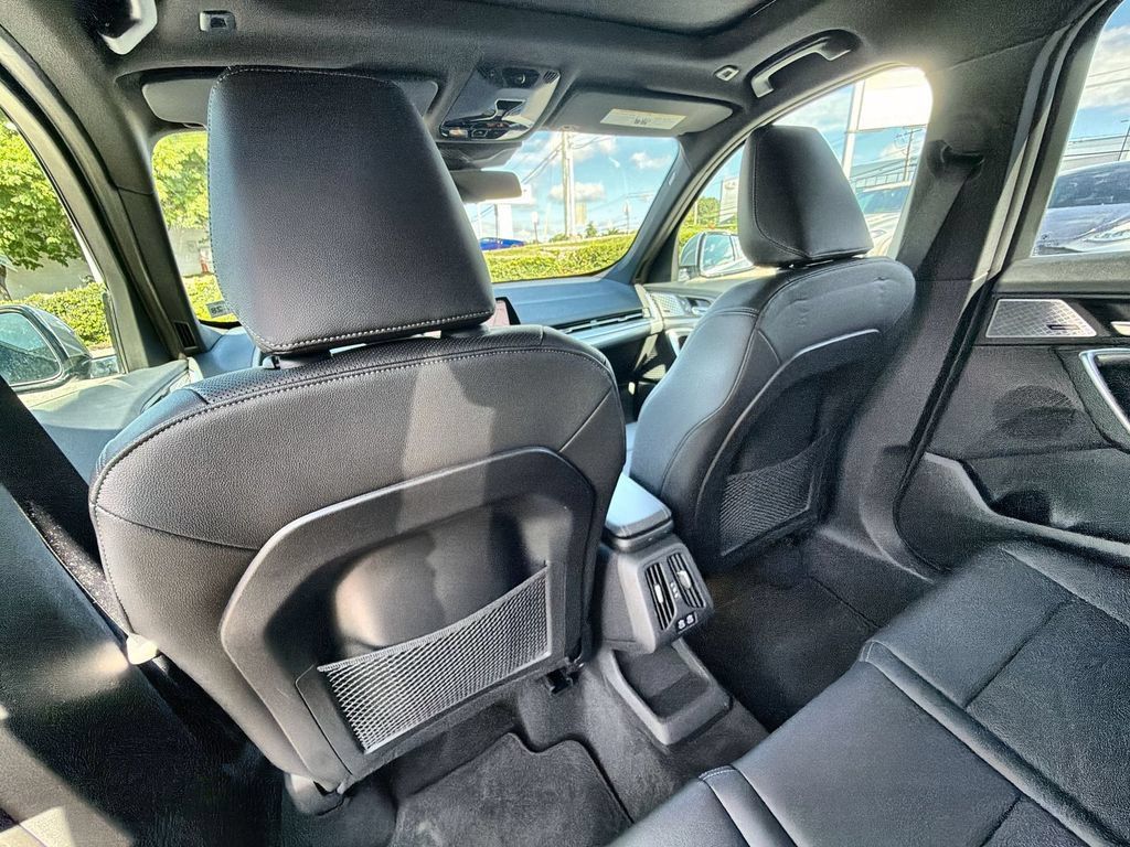 Used 2023 BMW X1 xDrive28i AWD/4WD image 20