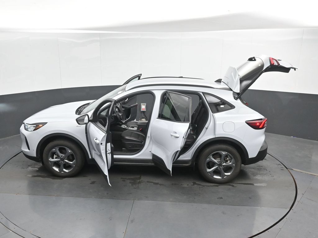 Used 2025 Ford Escape ST-Line Select AWD/4WD image 51