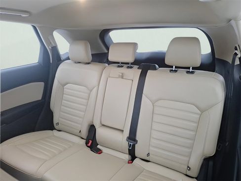 Used 2018 Ford Edge SEL w/ Equipment Group 201A image 18