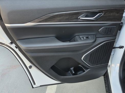 New 2026 Jeep Grand Cherokee Limited image 34