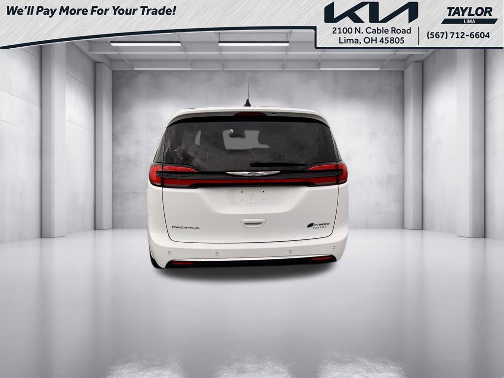 Used 2024 Chrysler Pacifica Limited FWD image 17