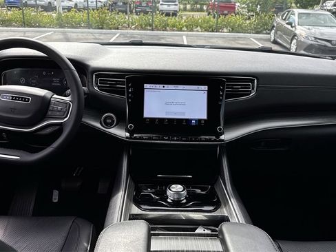 Used 2023 Jeep Wagoneer Series II image 15