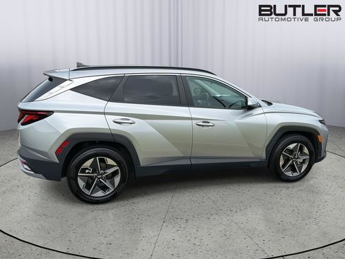 Used 2025 Hyundai Tucson SEL FWD image 7