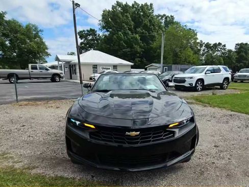 Used 2023 Chevrolet Camaro LT image 5