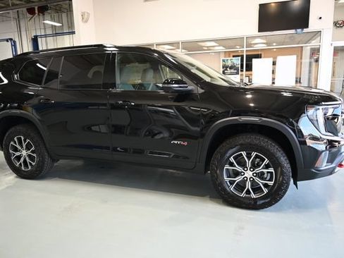 New 2026 GMC Acadia AT4 w/ Luxury Package AWD/4WD image 4