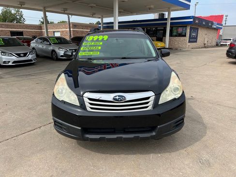 Used 2011 Subaru Outback 2.5i AWD/4WD image 2
