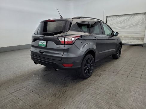 Used 2018 Ford Escape SE w/ SE Sport Appearance Package FWD image 9