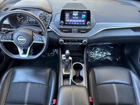 Used 2024 Nissan Altima 2.5 SR FWD image 15