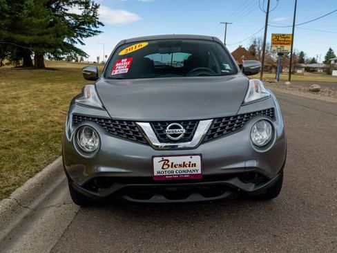 Used 2016 Nissan Juke S image 2