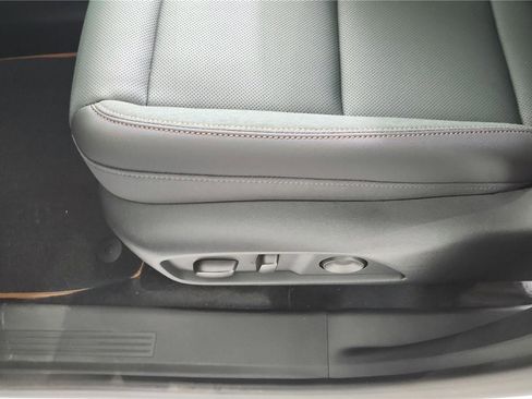 Used 2026 GMC Terrain AT4 AWD/4WD image 11