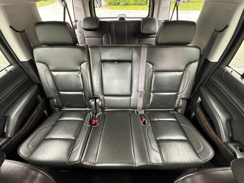 Used 2016 Chevrolet Suburban LT AWD/4WD image 17