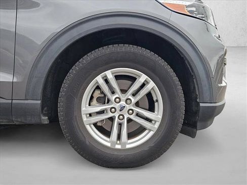 Used 2021 Ford Explorer XLT RWD image 4