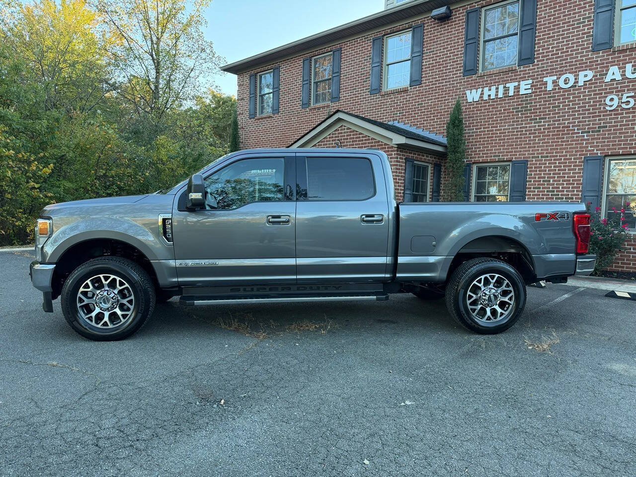 Used 2022 Ford F250 Lariat AWD/4WD image 2