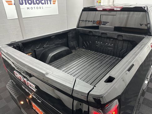 Used 2024 GMC Sierra 1500 Denali w/ Denali Carbonpro Edition image 11