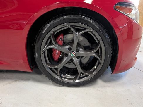 Used 2019 Alfa Romeo Giulia Ti Sport w/ Quick Order Package 22U Sport image 12