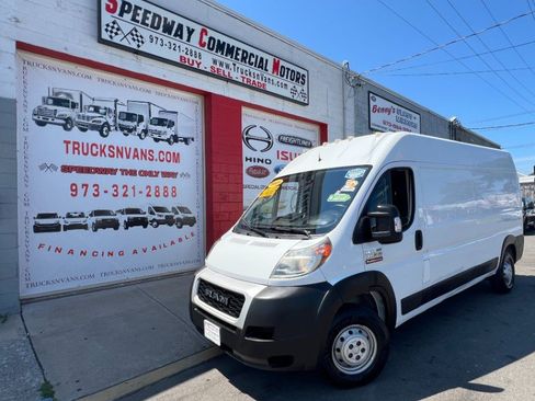 Used 2021 RAM ProMaster 2500 FWD image 3