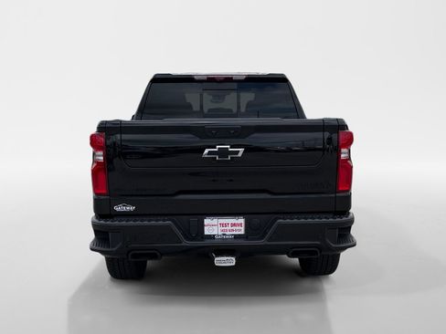 Used 2025 Chevrolet Silverado 1500 High Country w/ Midnight Edition AWD/4WD image 4