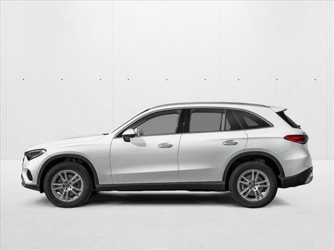 New 2027 Mercedes-Benz GLC 300 image 3