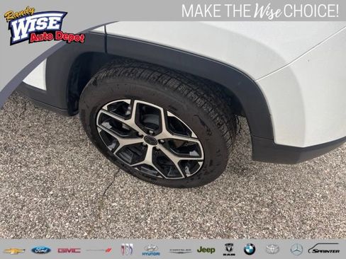 Used 2025 Jeep Compass Limited AWD/4WD image 18