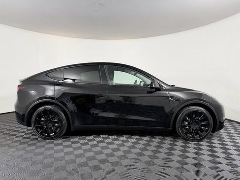 Used 2023 Tesla Model Y Long Range AWD/4WD image 6
