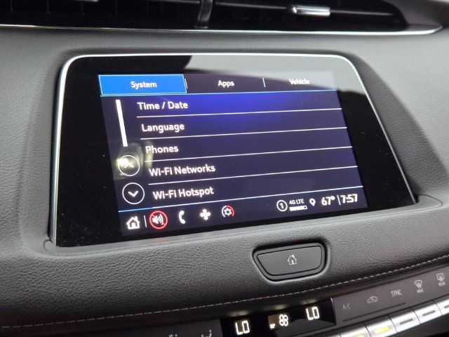 Used 2023 Cadillac XT4 Premium Luxury FWD image 21
