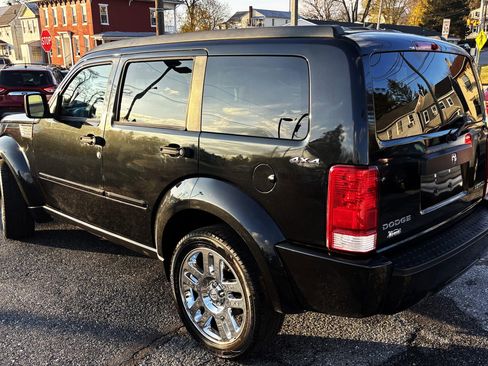 Used 2011 Dodge Nitro Heat w/ Popular Equipment Group image 4