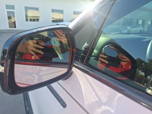 Used 2022 Kia Sorento SX image 12