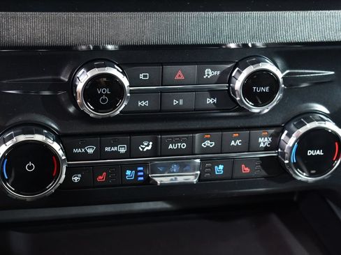 New 2026 Ford F350 Platinum AWD/4WD image 29