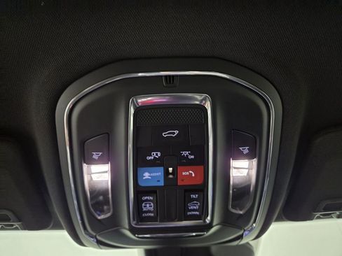 Certified 2024 Jeep Grand Cherokee L Altitude image 20