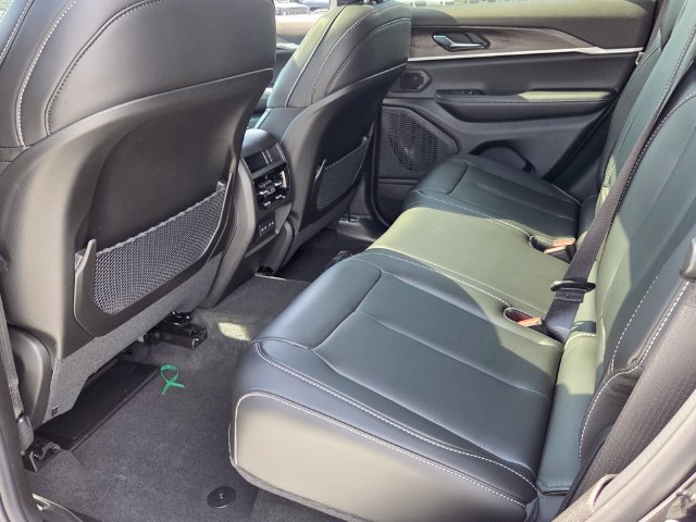 New 2027 Jeep Grand Cherokee Limited w/ Limited Altitude Package RWD image 12
