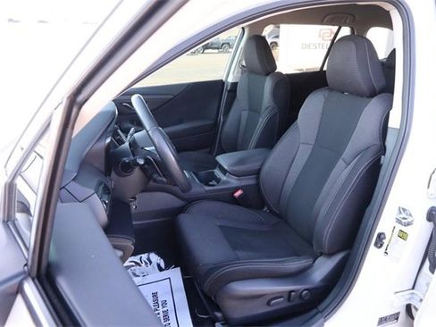 Used 2021 Subaru Outback Premium image 8