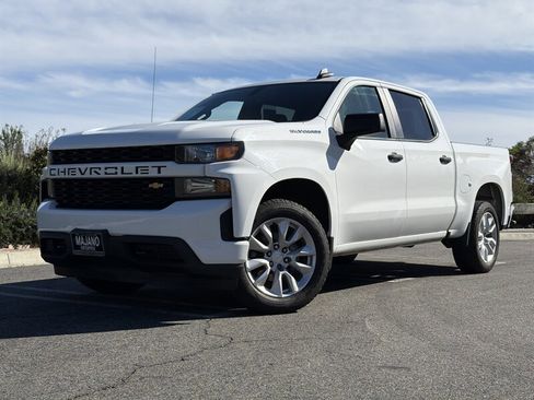 Used 2021 Chevrolet Silverado 1500 Custom image 1