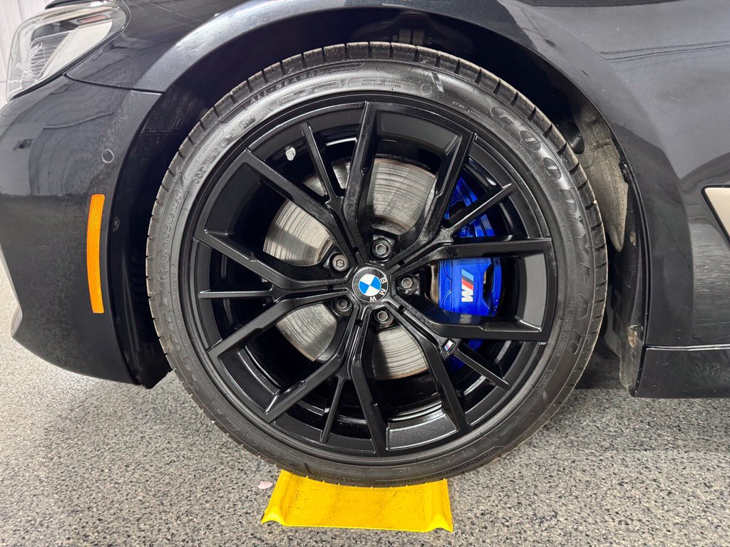 Used 2023 BMW M550i xDrive AWD/4WD image 22