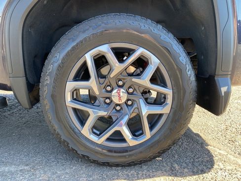 Used 2023 GMC Sierra 1500 SLT w/ SLT Premium Package image 28